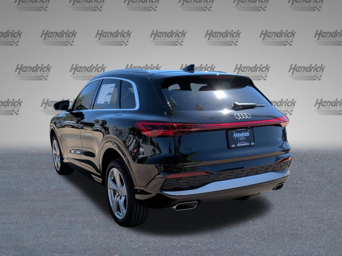 2025 Audi Q5 - Image 7