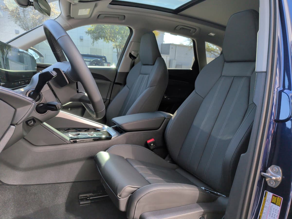 2025 Audi Q5 - Image 15