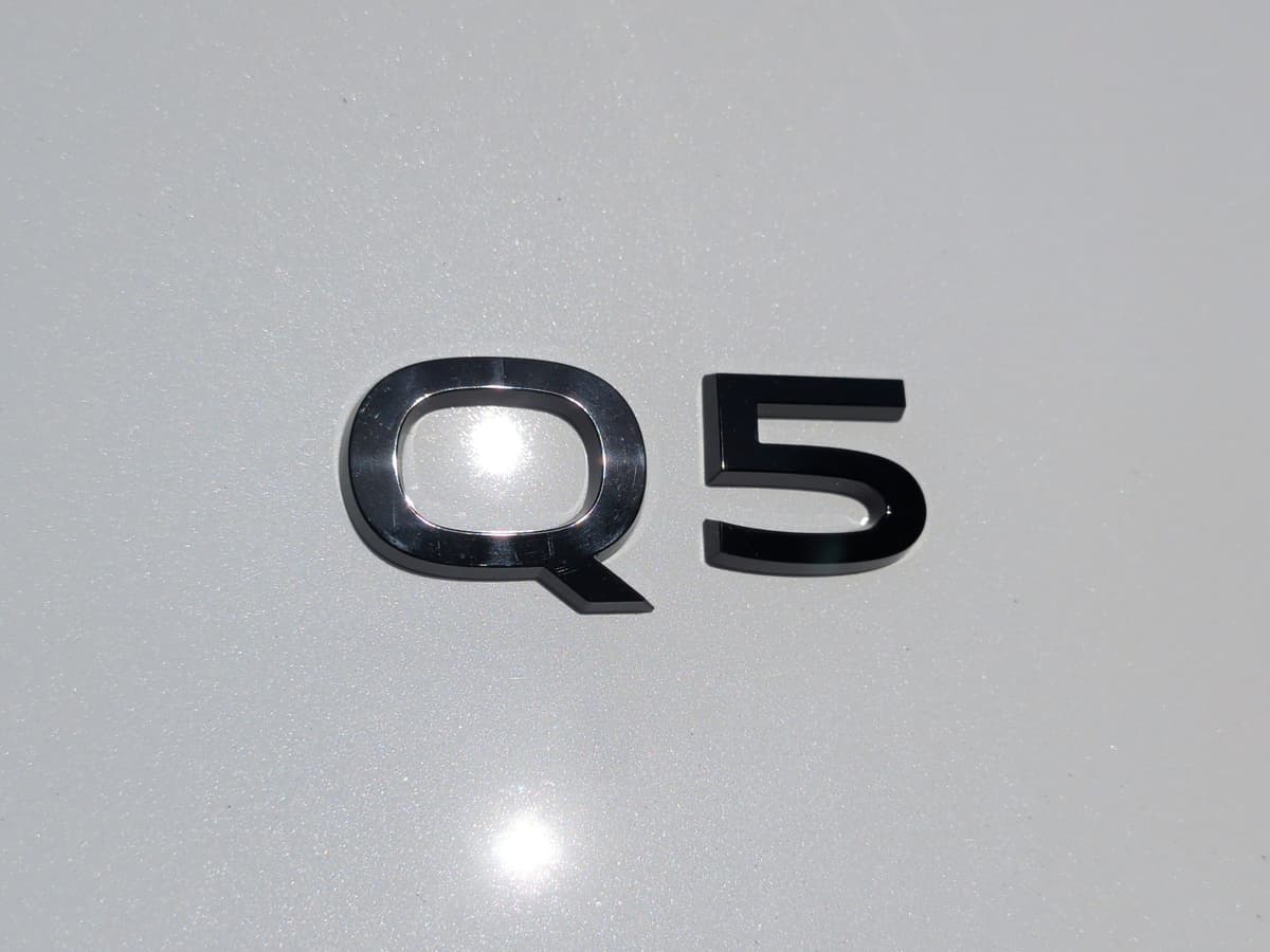 2025 Audi Q5 - Image 13
