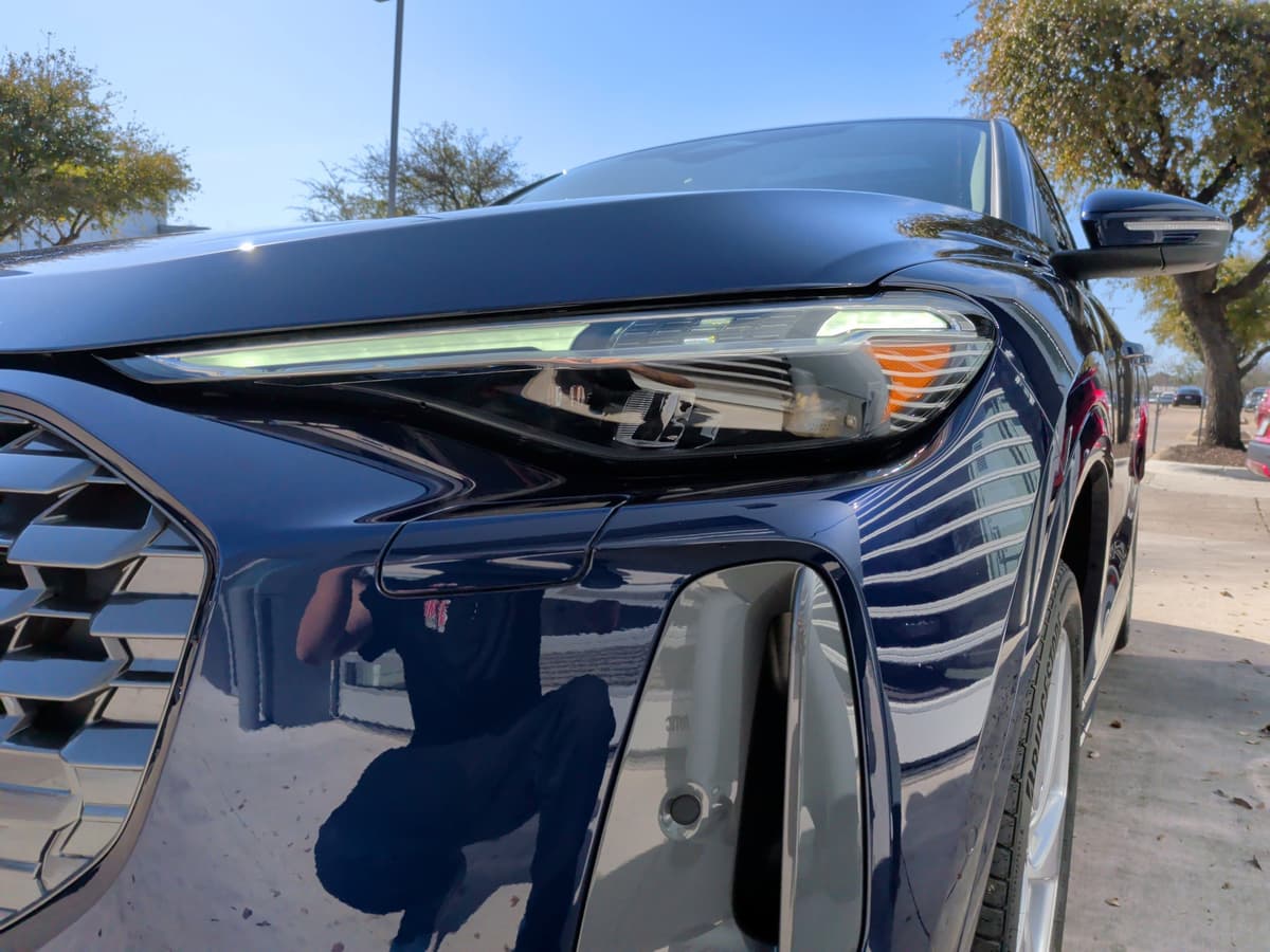 2025 Audi Q5 - Image 11