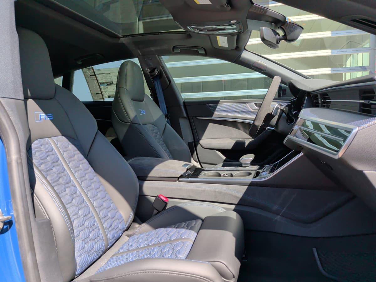 2025 Audi RS 7 - Image 21