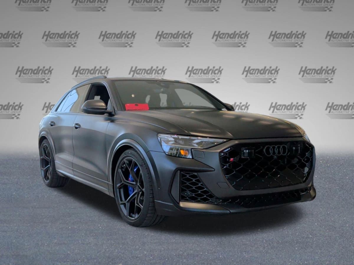 2026 Audi RS Q8 - Image 2