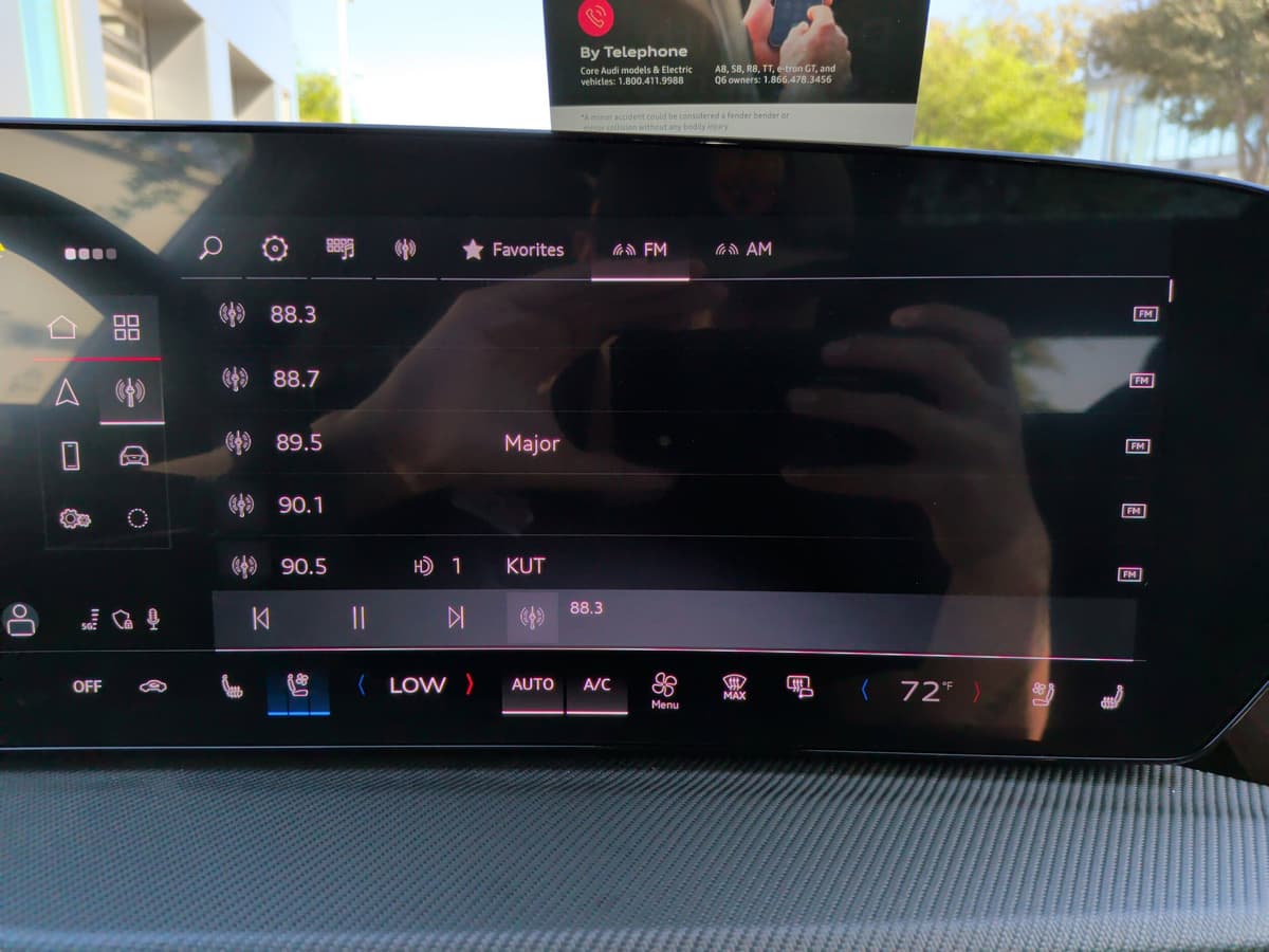 2025 Audi SQ5 - Image 26