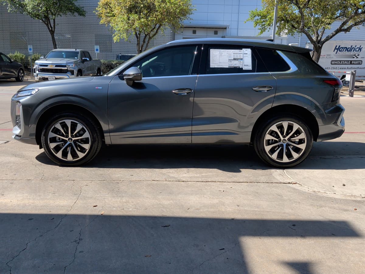 2026 Audi Q3 - Image 6