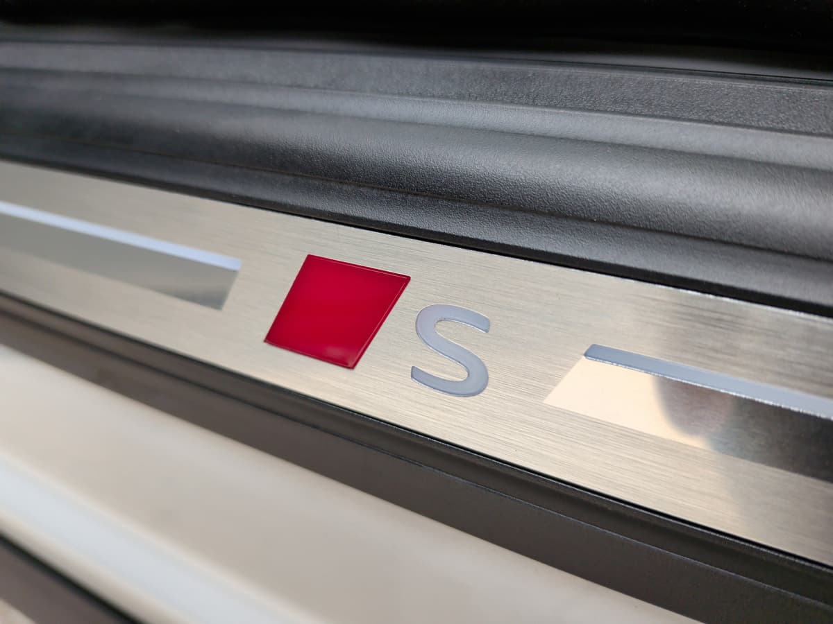 2025 Audi SQ5 - Image 36