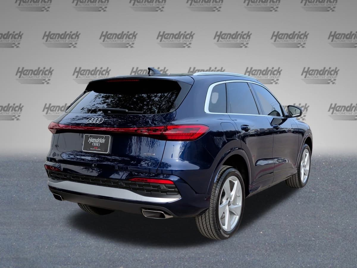 2025 Audi Q5 - Image 9