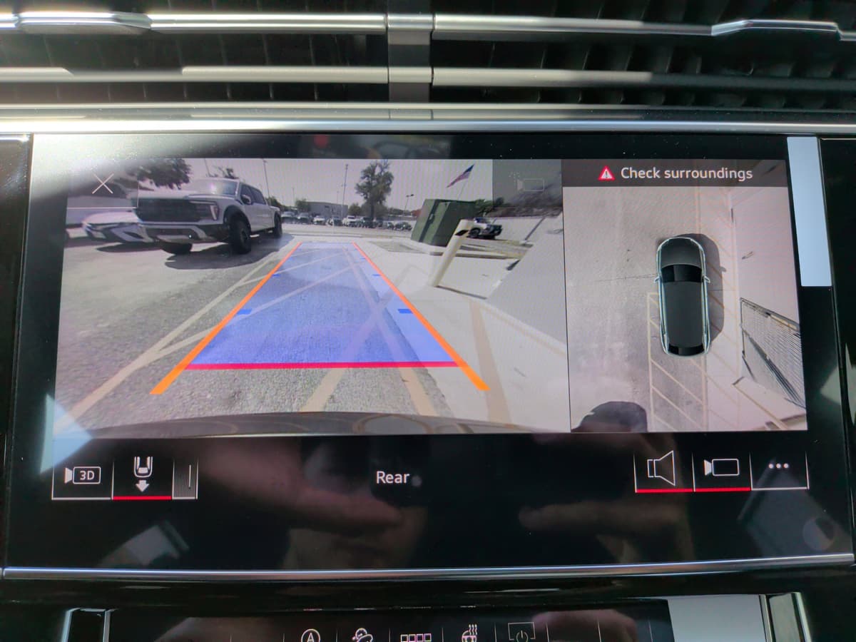 2026 Audi Q8 - Image 28