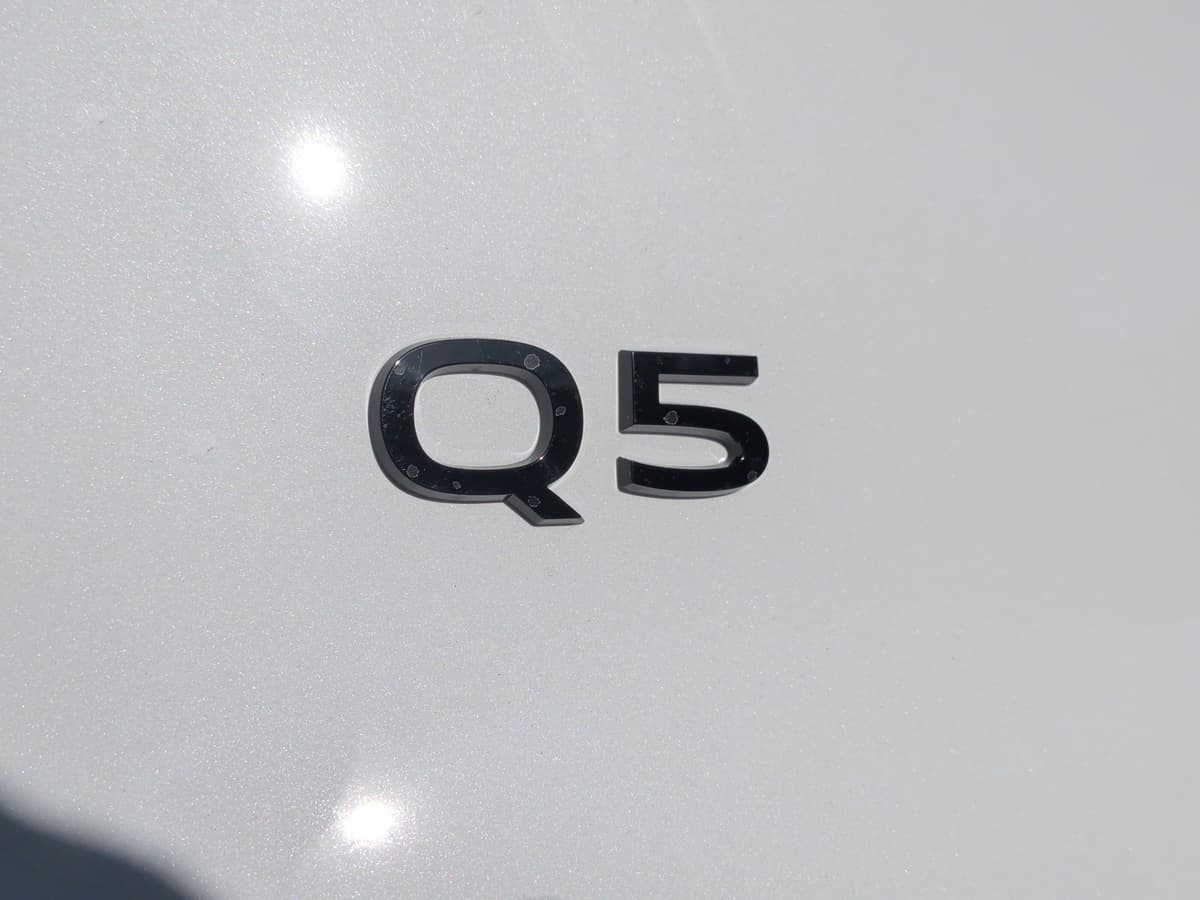 2025 Audi Q5 - Image 13
