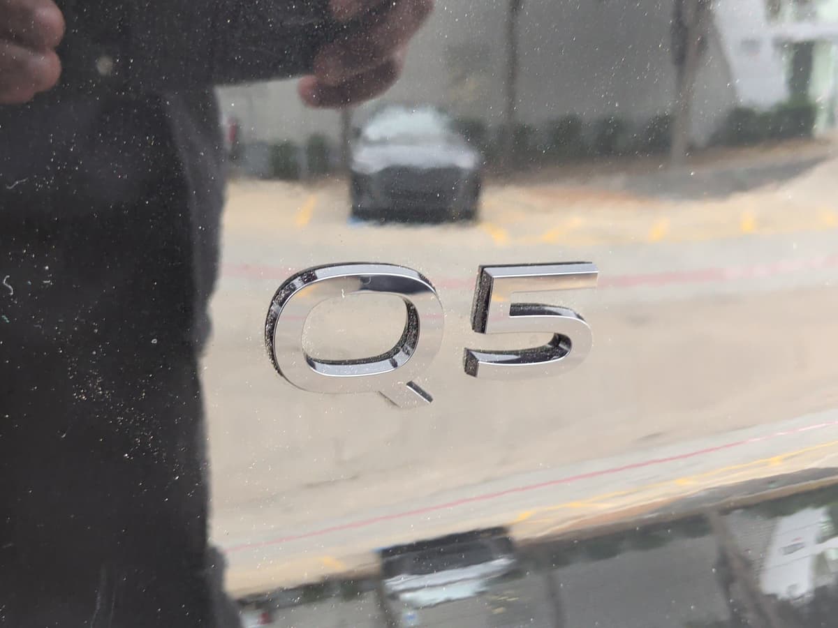 2025 Audi Q5 - Image 13