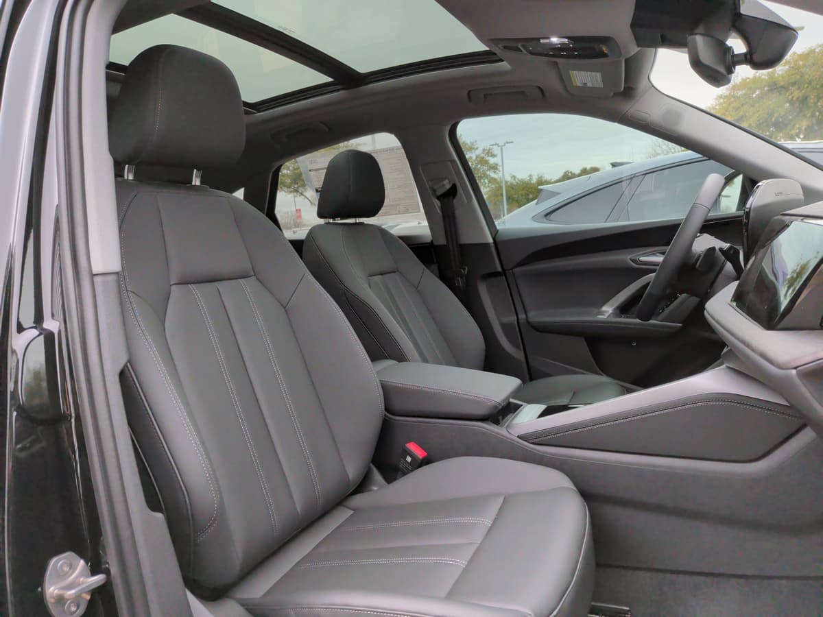 2025 Audi Q5 Sportback - Image 21