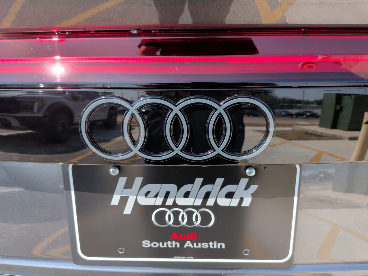 2026 Audi Q8 - Image 40