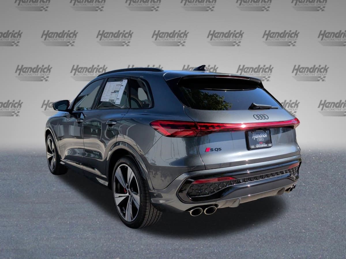2025 Audi SQ5 - Image 7