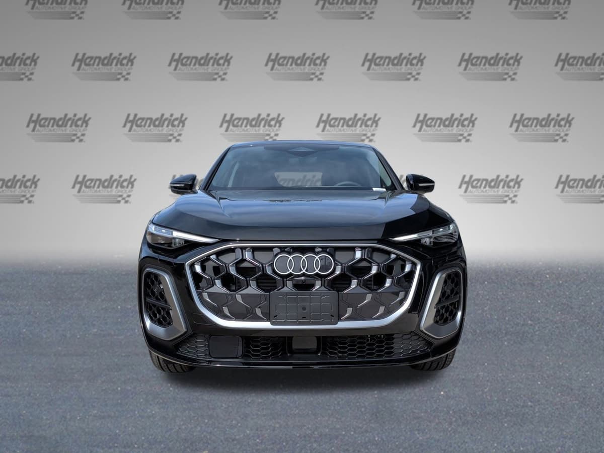 2025 Audi Q5 Sportback - Image 3