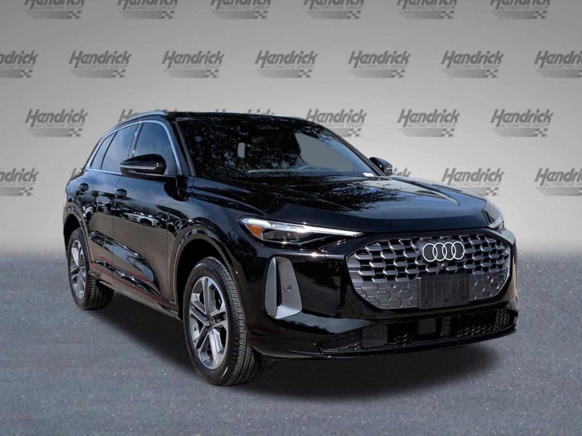 2025 Audi Q5 - Image 2