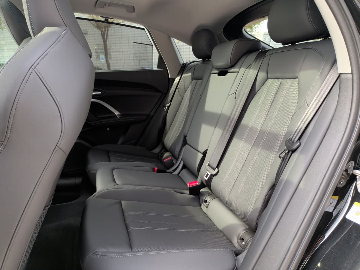 2025 Audi Q5 Sportback - Image 32