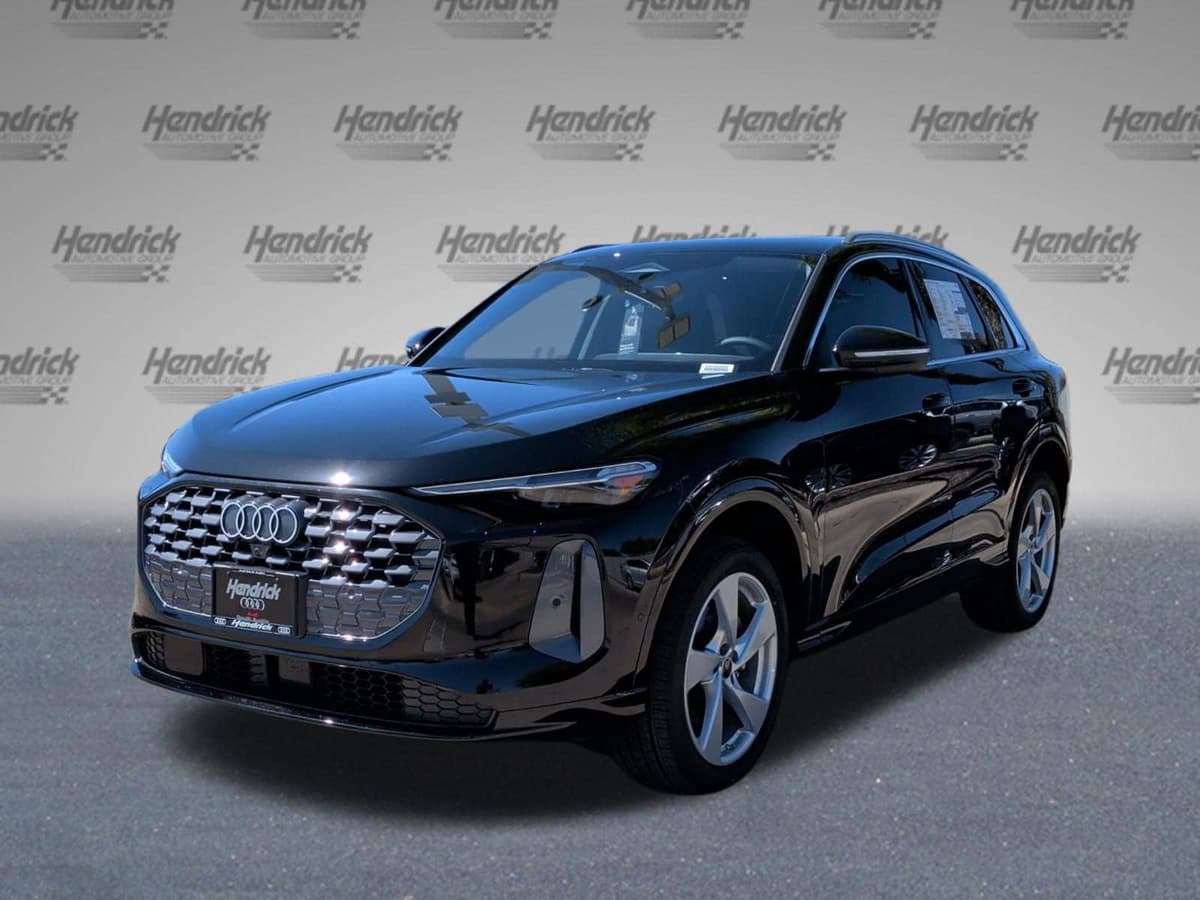 2025 Audi Q5 - Image 5