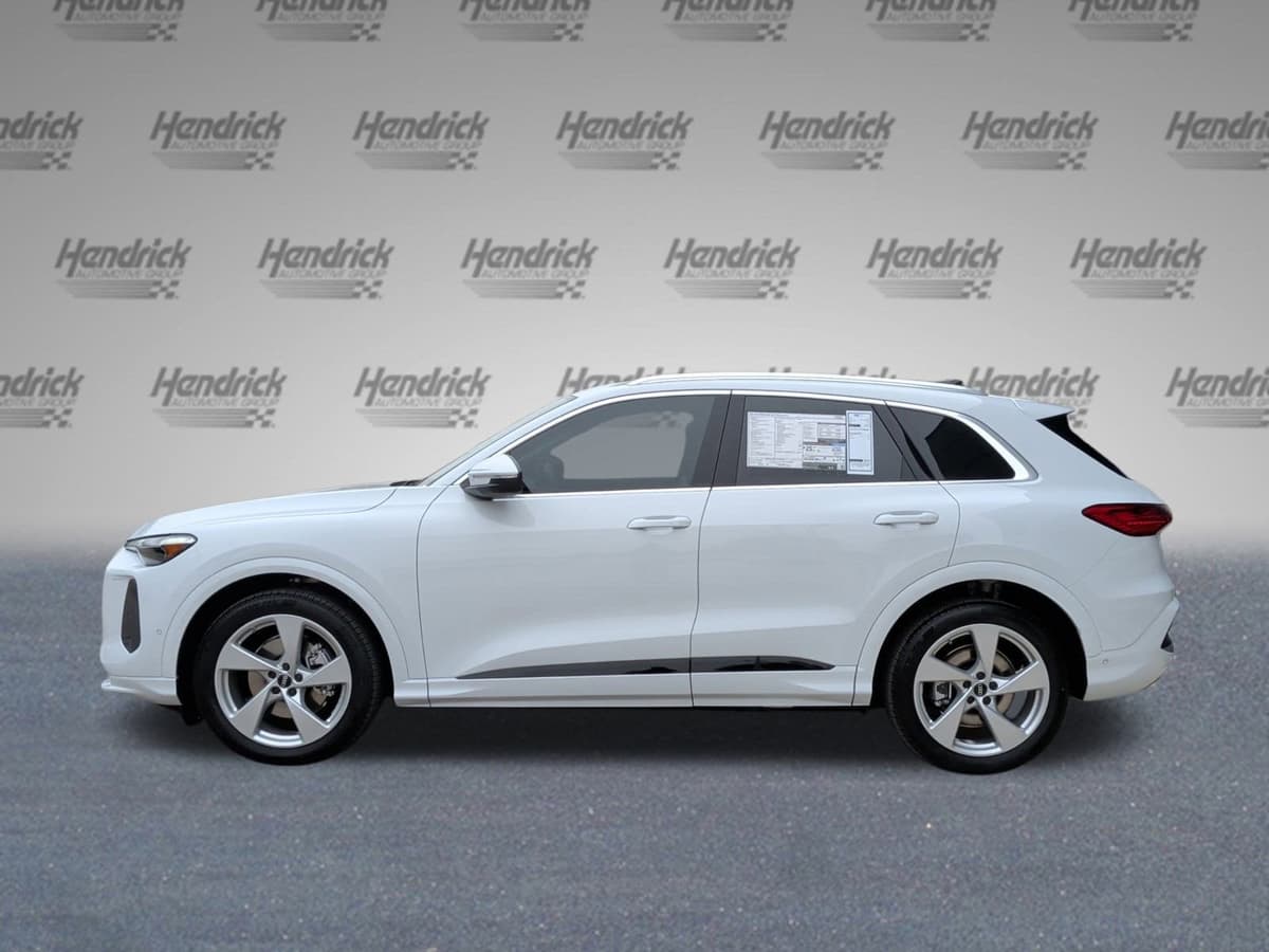 2025 Audi Q5 - Image 6