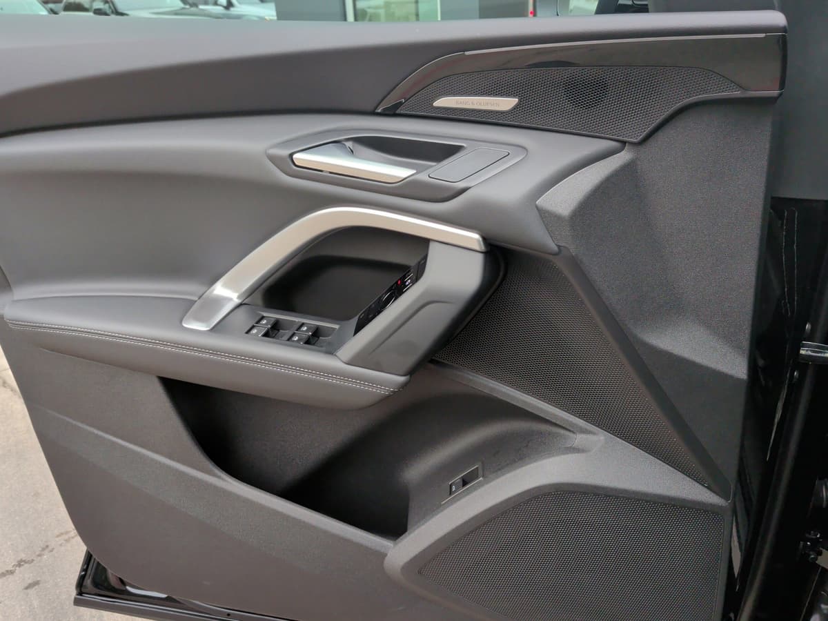 2025 Audi Q5 - Image 28