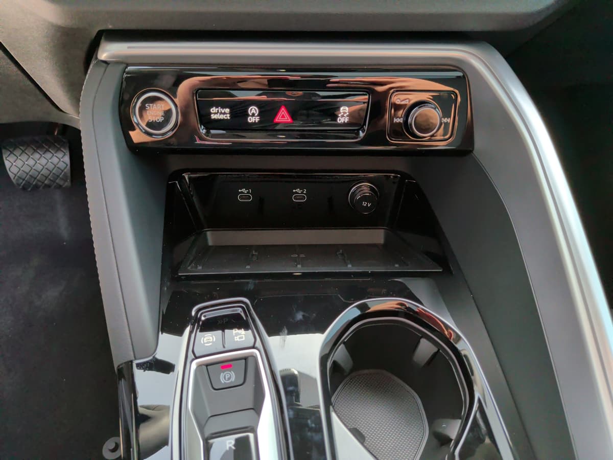 2025 Audi Q5 Sportback - Image 31