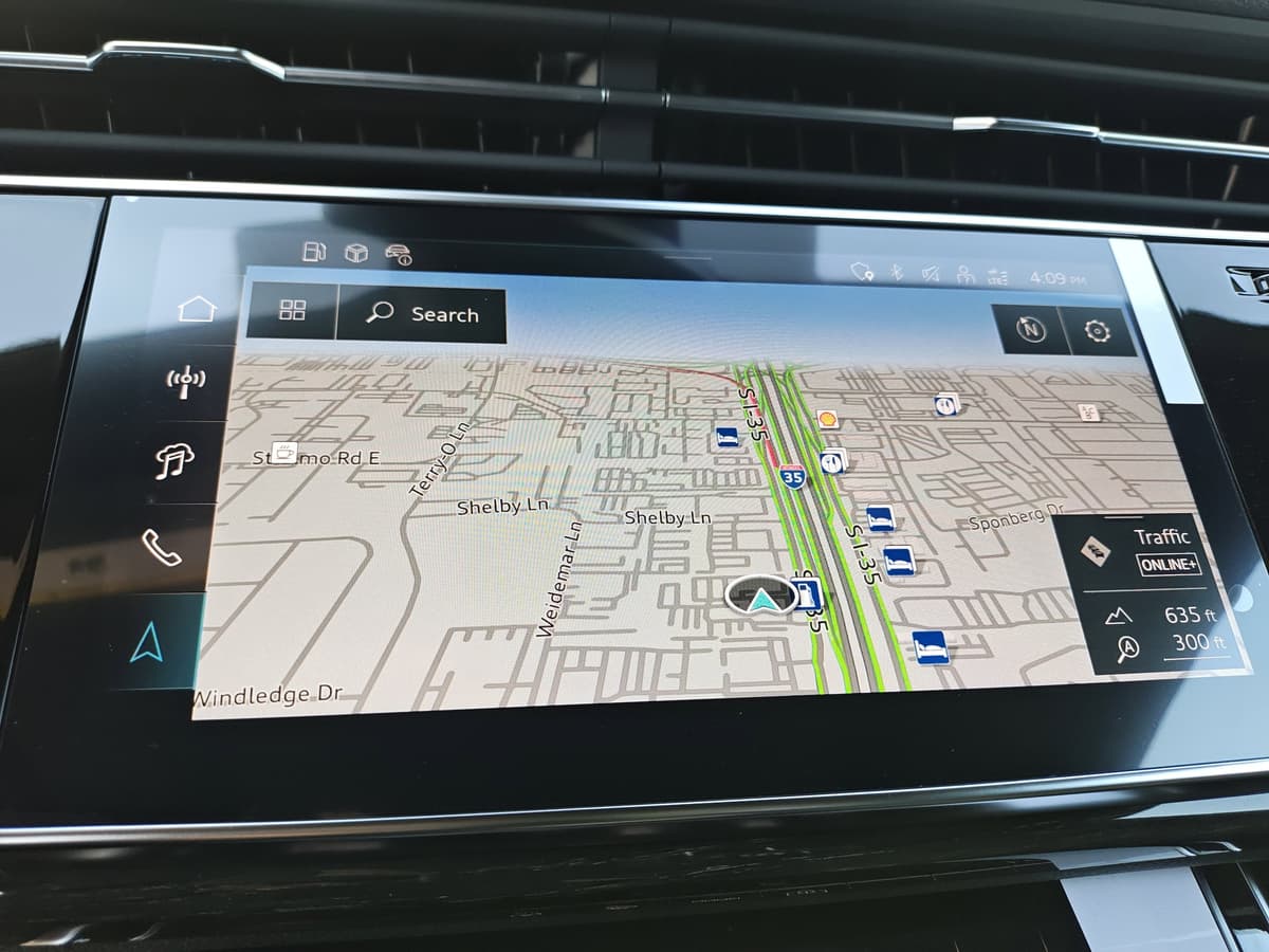 2025 Audi Q8 - Image 22