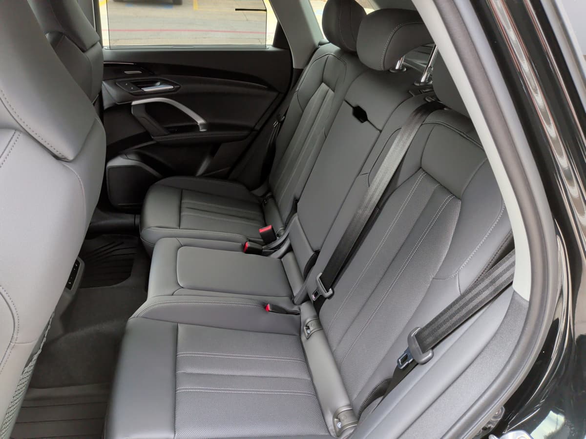 2025 Audi Q5 - Image 33