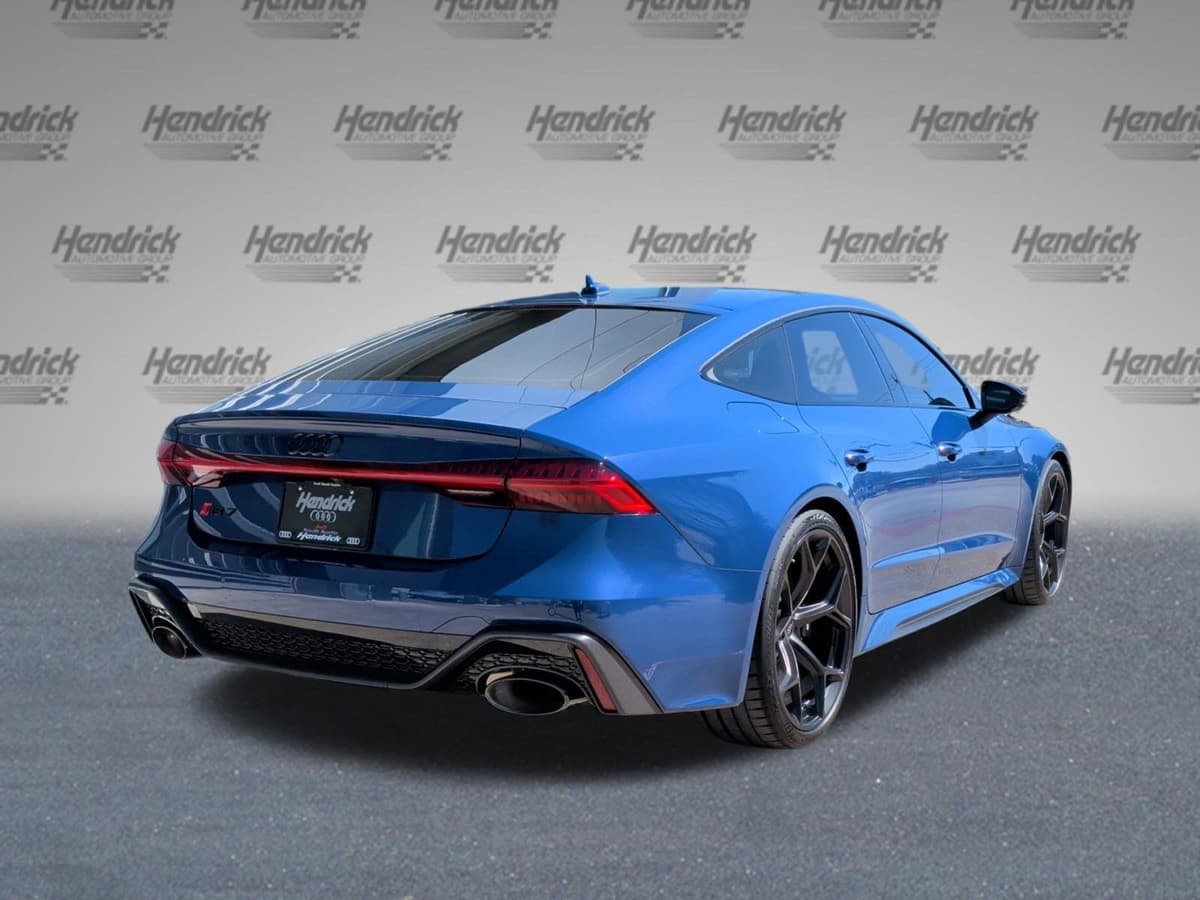 2025 Audi RS 7 - Image 9