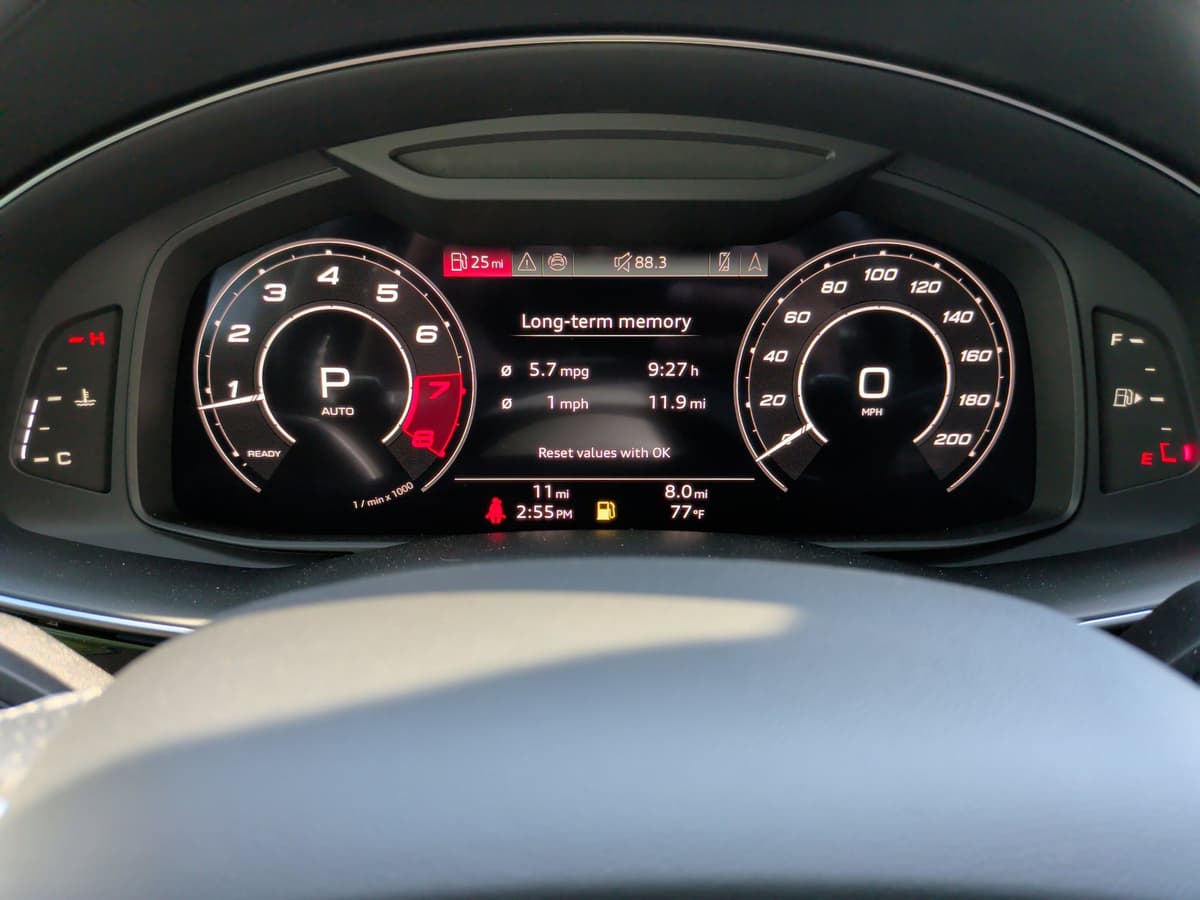 2026 Audi RS Q8 - Image 22