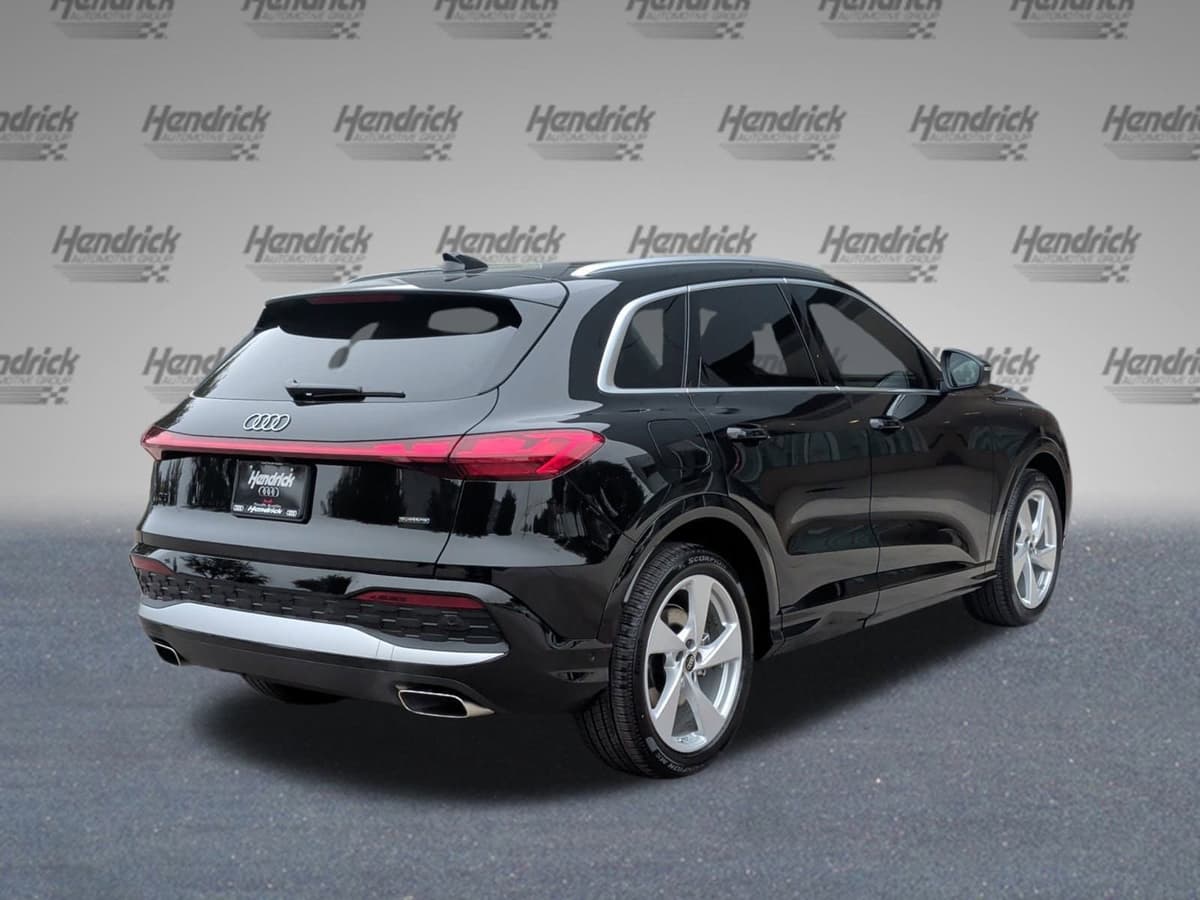2025 Audi Q5 - Image 9