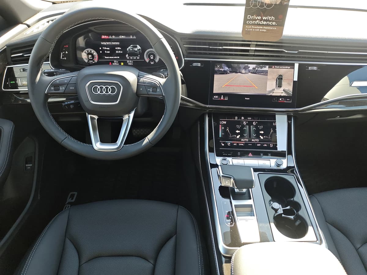 2025 Audi Q8 - Image 17