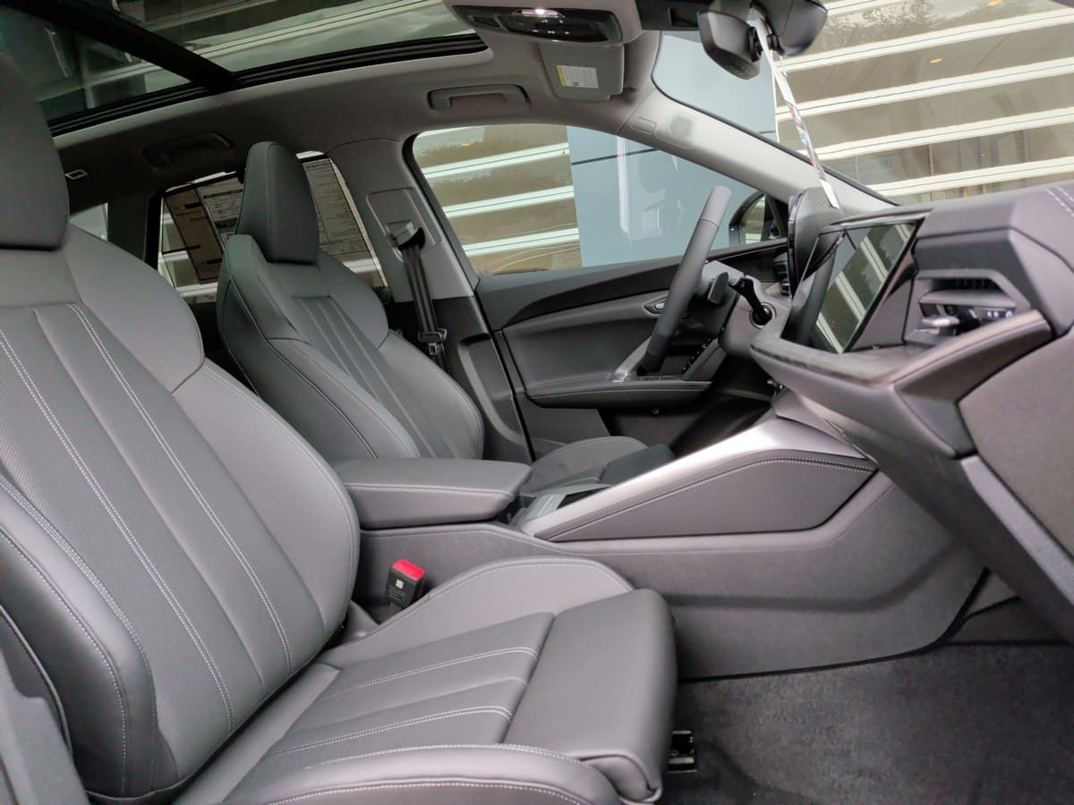2025 Audi Q5 - Image 21
