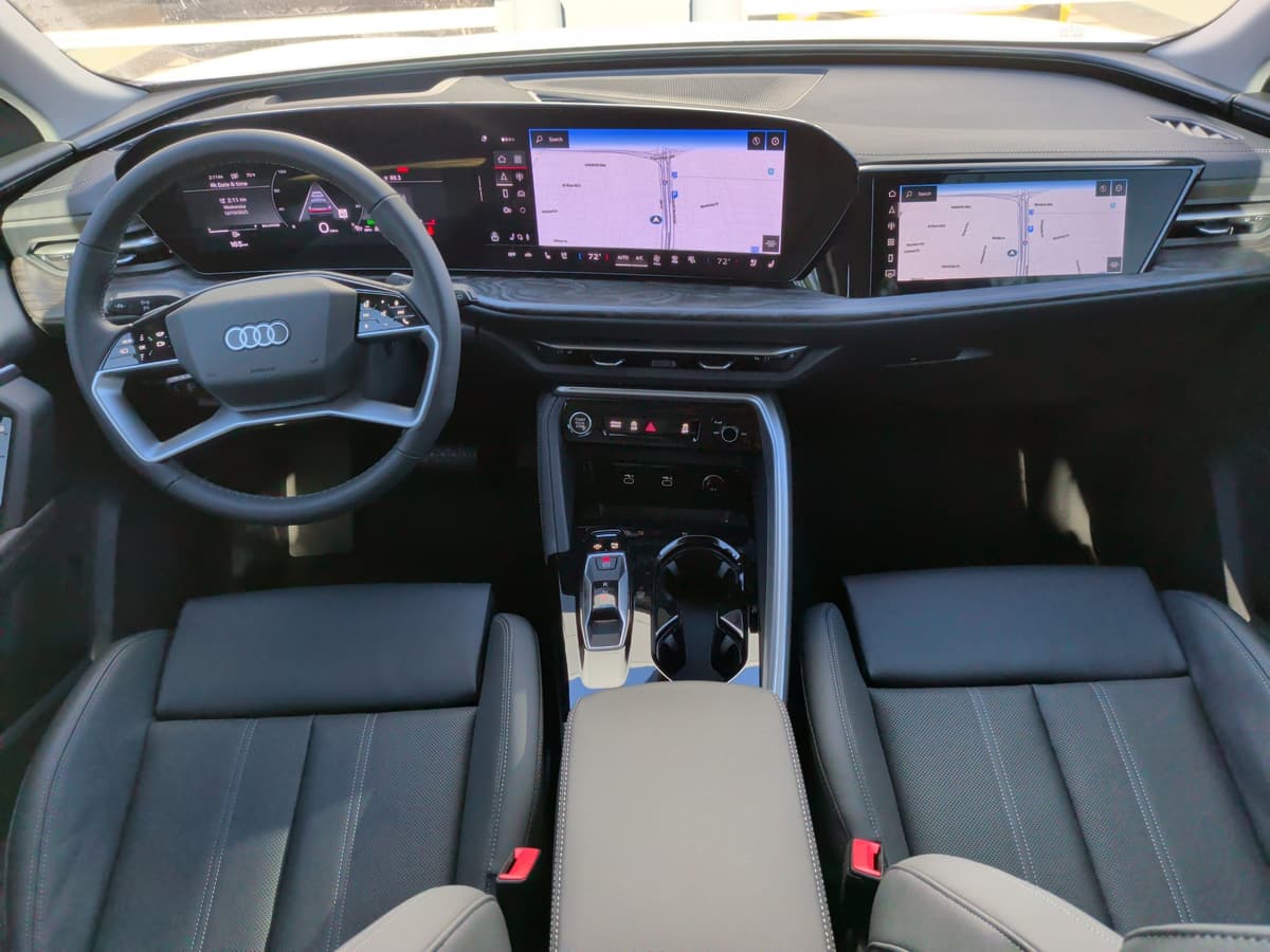 2025 Audi Q5 - Image 18