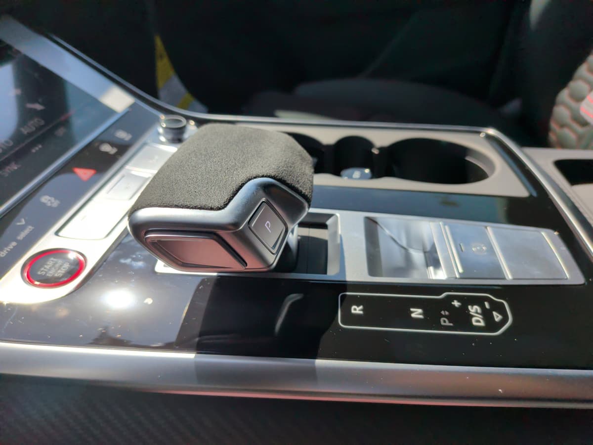 2026 Audi RS Q8 - Image 29