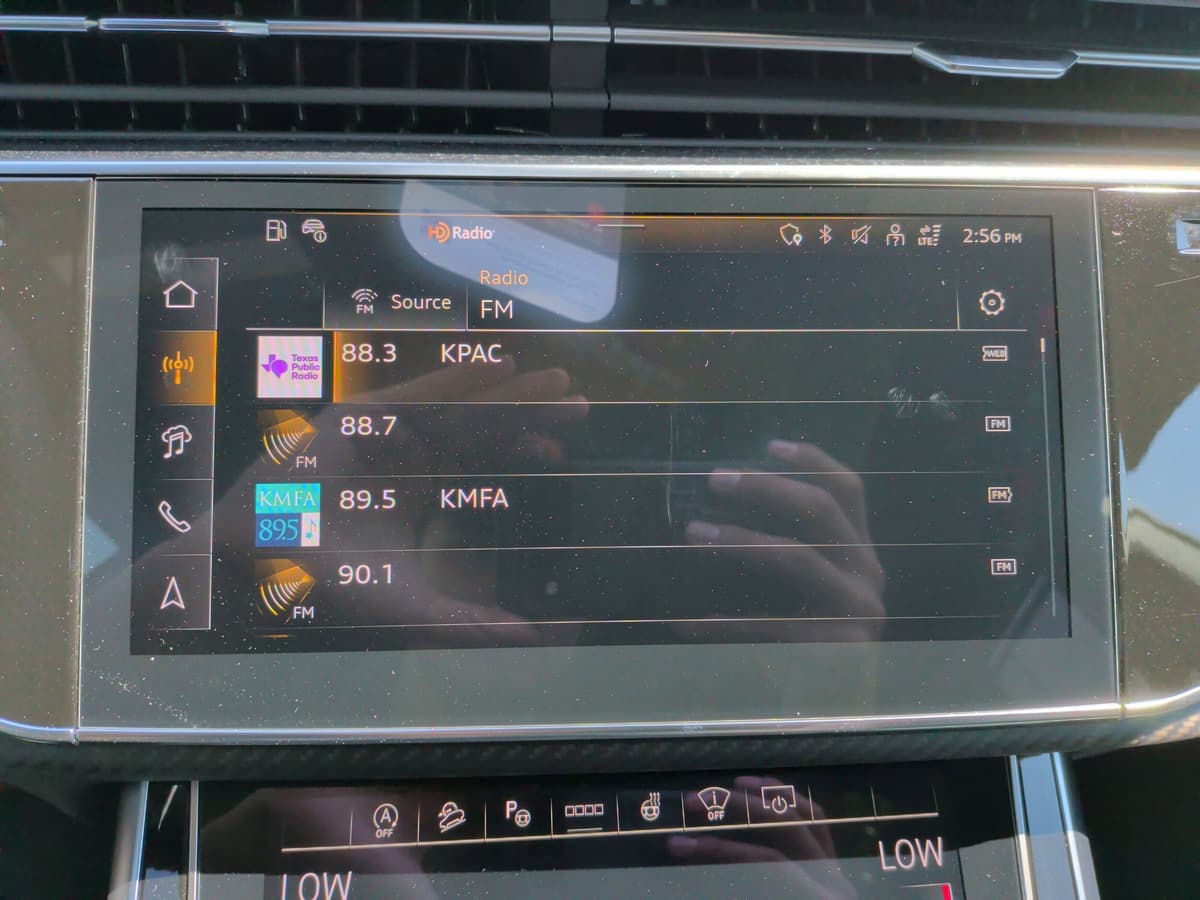 2026 Audi RS Q8 - Image 25