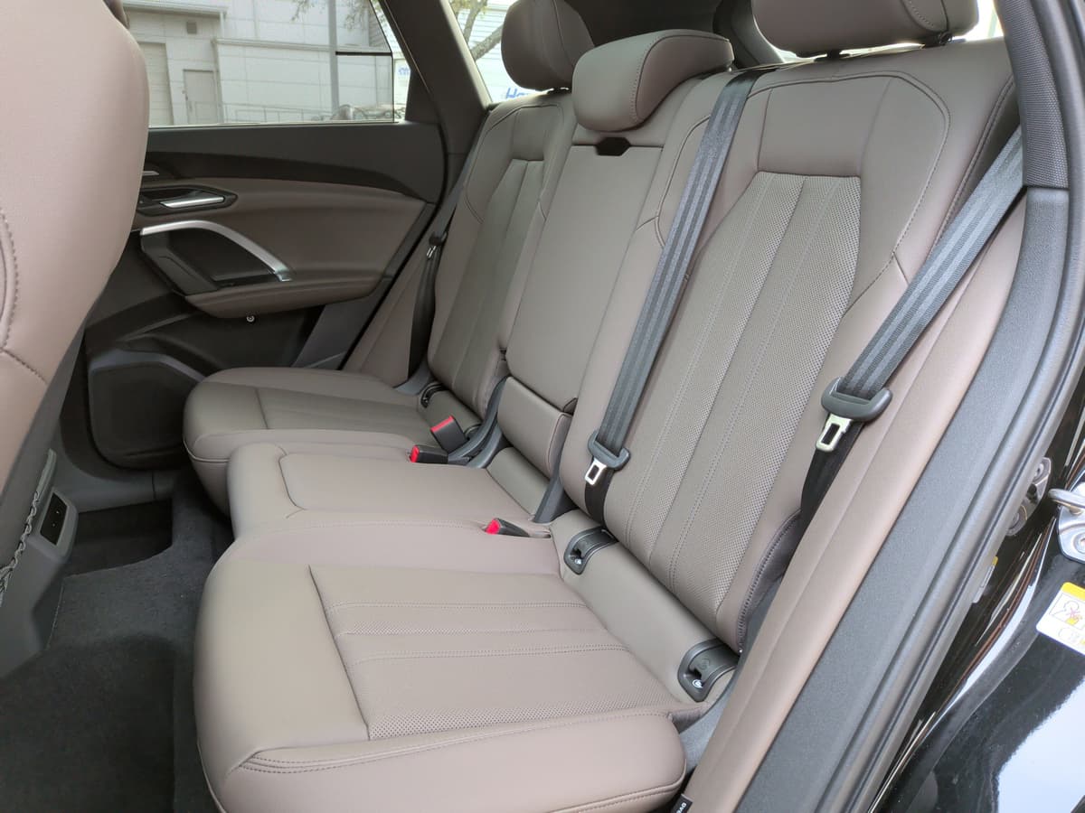 2025 Audi Q5 - Image 33