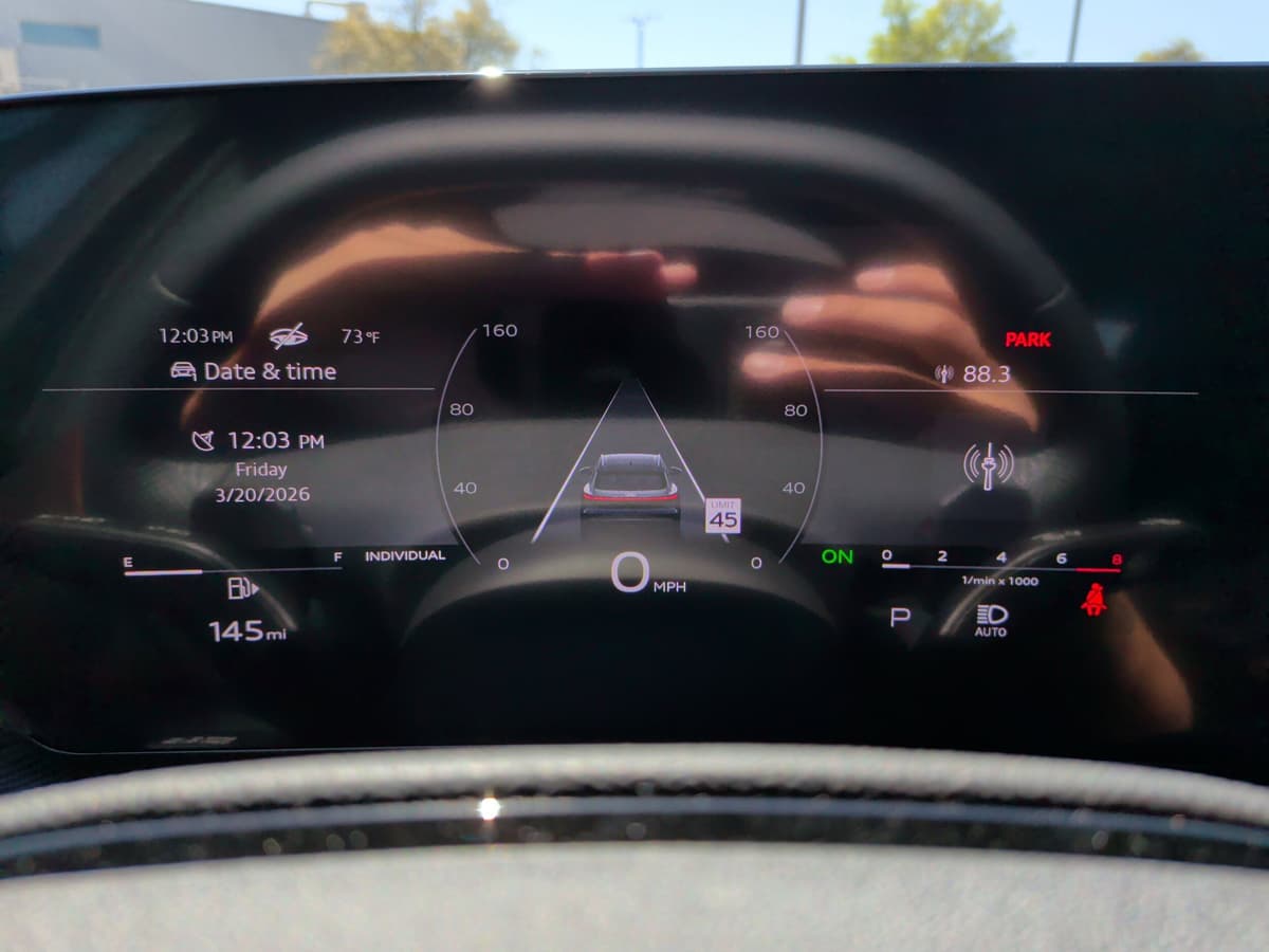 2025 Audi SQ5 - Image 23