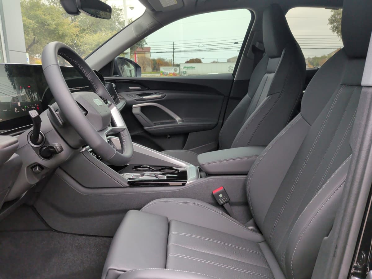 2025 Audi Q5 - Image 16
