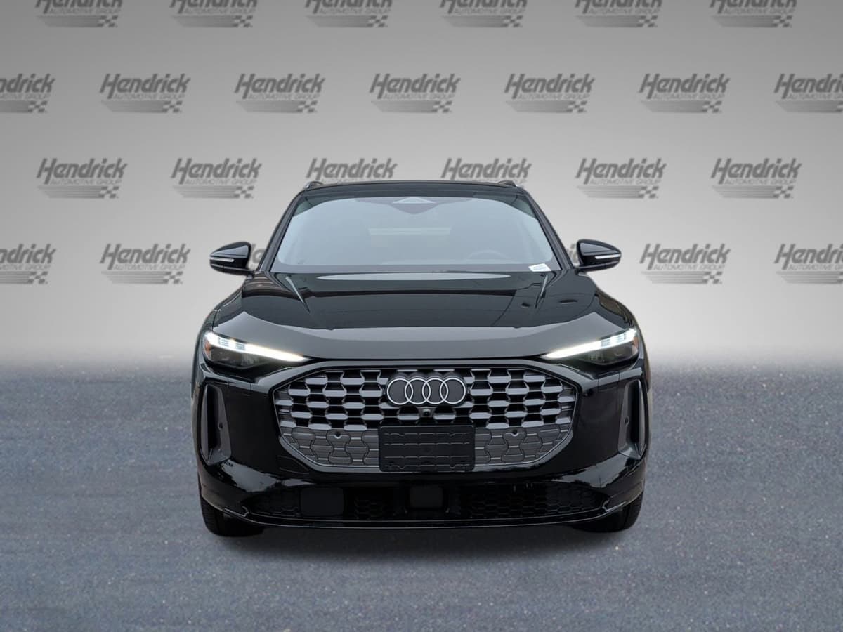 2025 Audi Q5 - Image 3