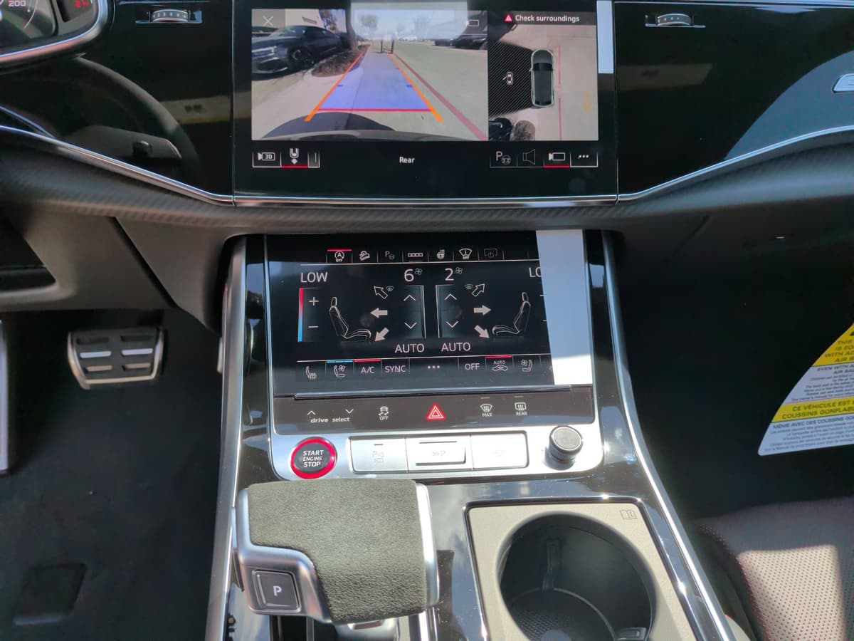 2026 Audi RS Q8 - Image 32