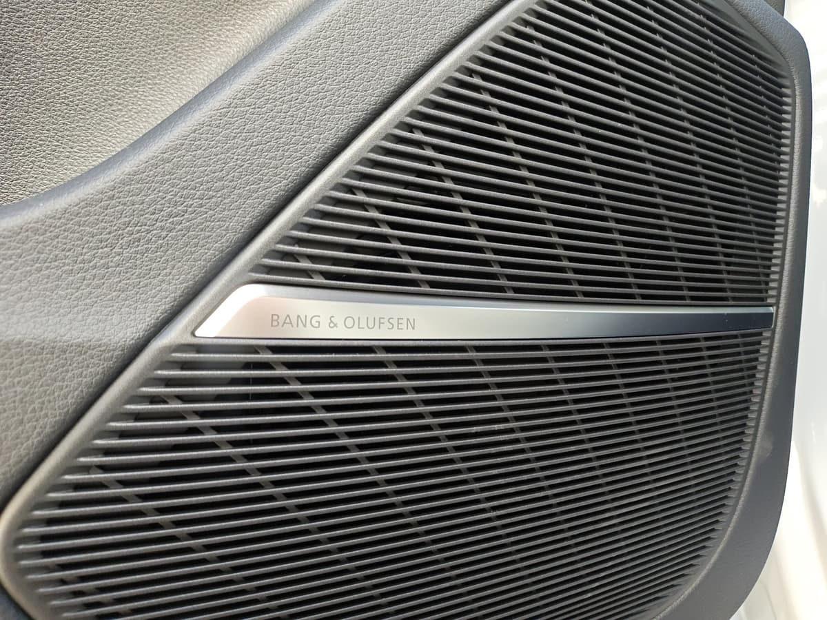 2025 Audi Q8 - Image 28