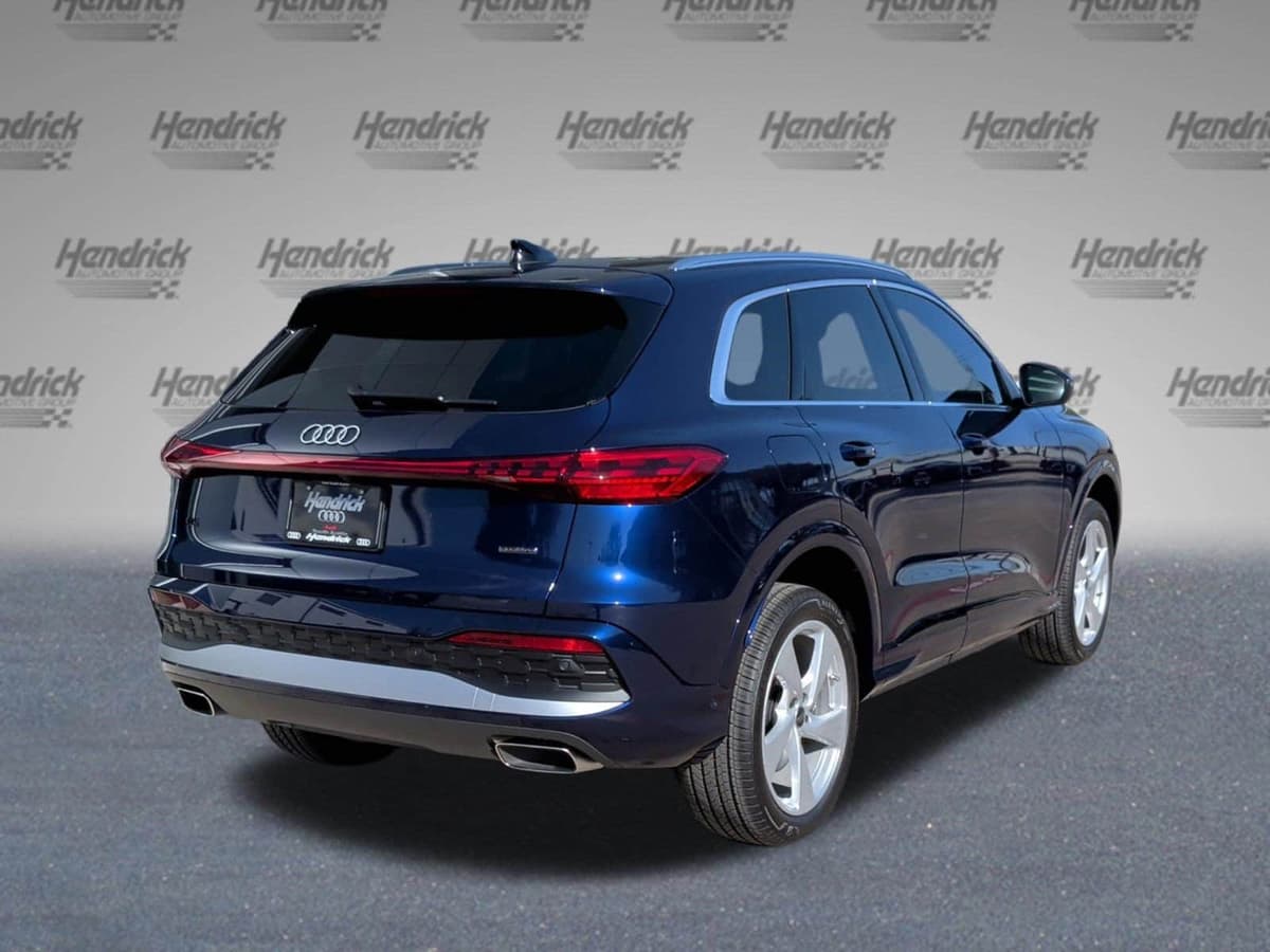 2025 Audi Q5 - Image 9