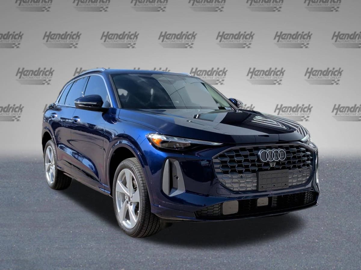 2025 Audi Q5 - Image 2