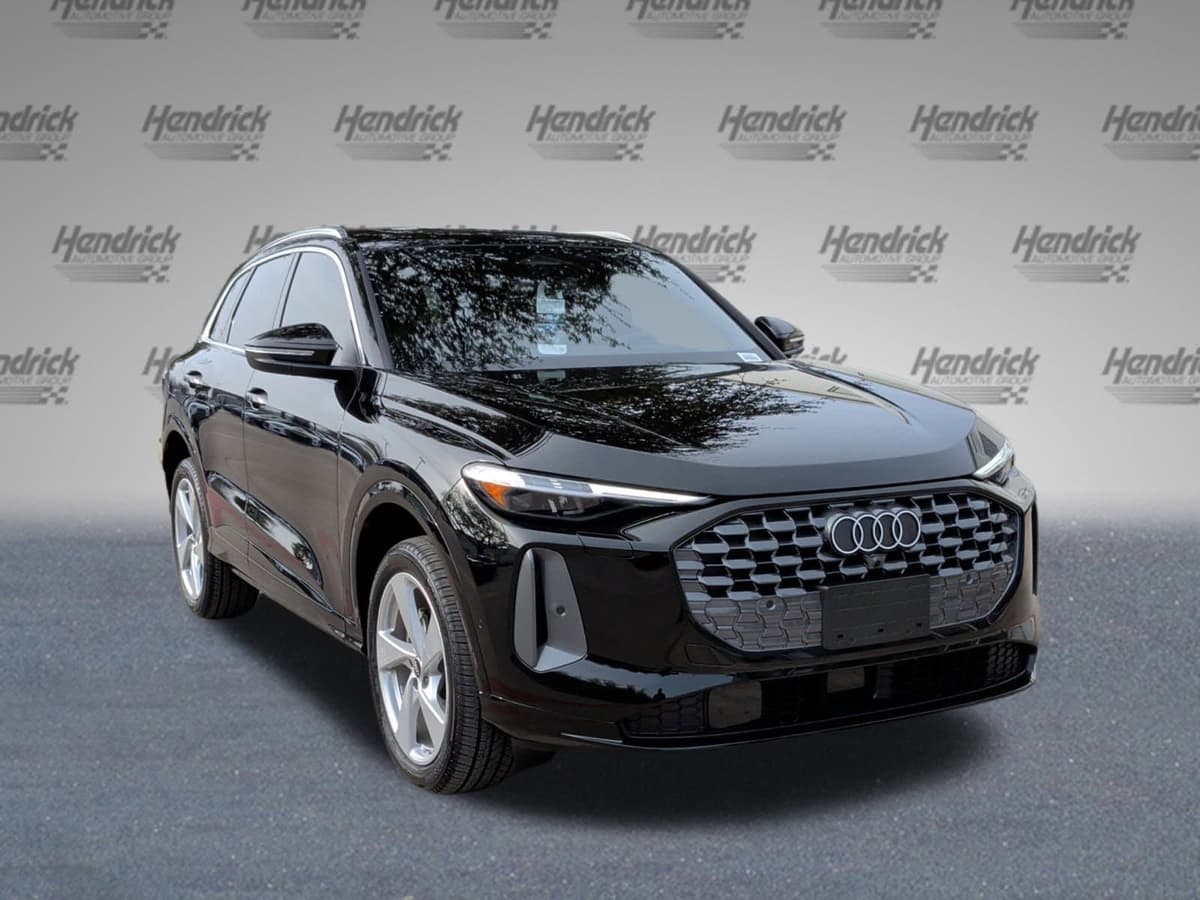 2025 Audi Q5 - Image 2