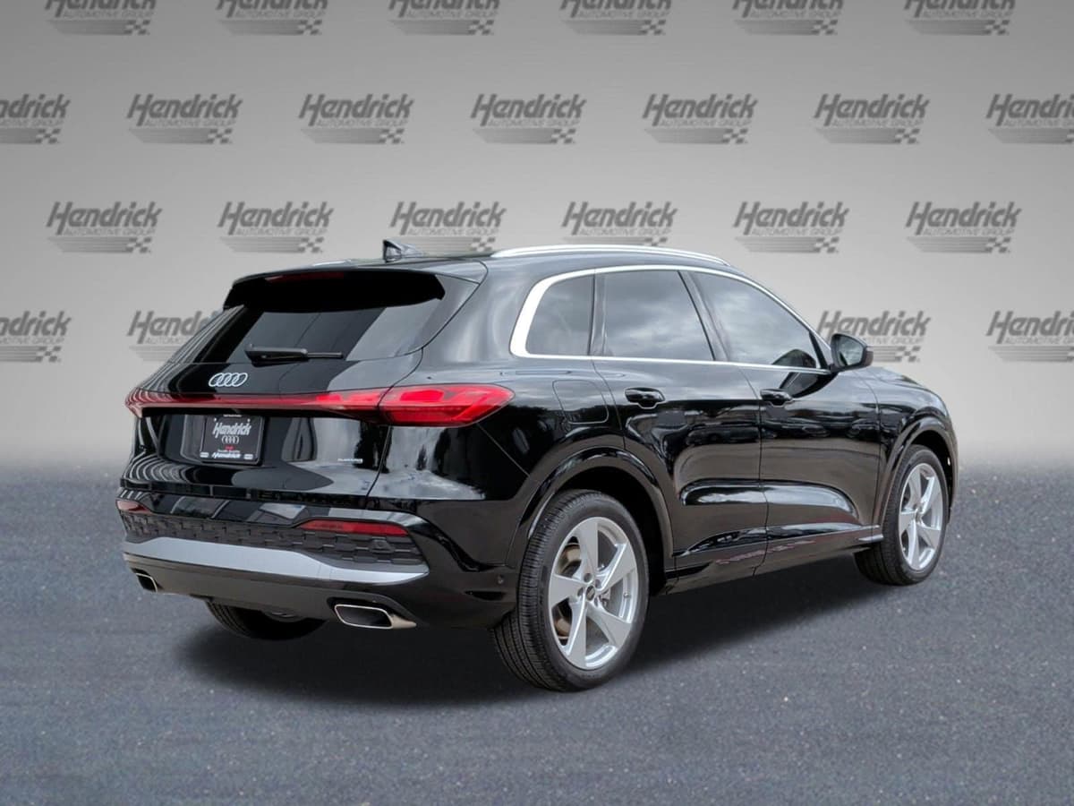 2025 Audi Q5 - Image 9