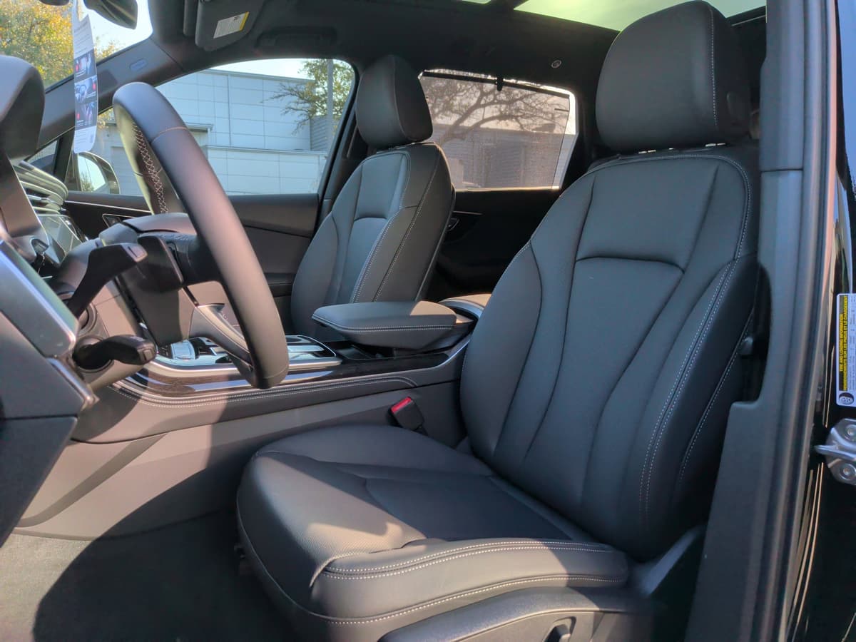 2026 Audi Q7 - Image 15