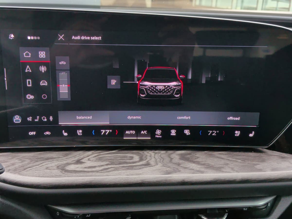 2025 Audi Q5 - Image 24