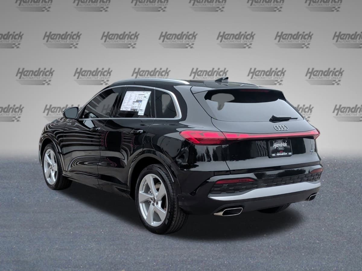 2025 Audi Q5 - Image 7