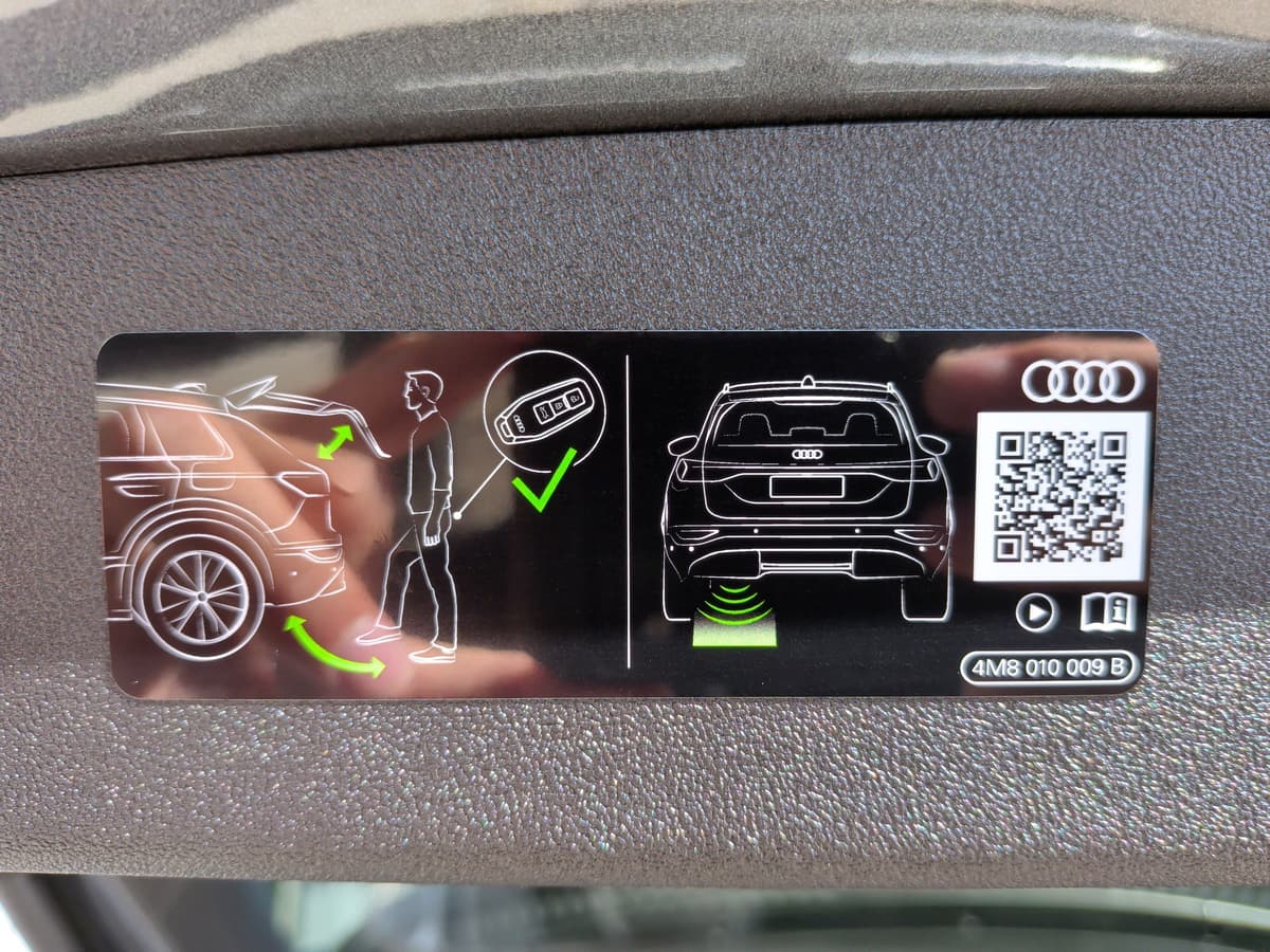 2025 Audi SQ5 - Image 38