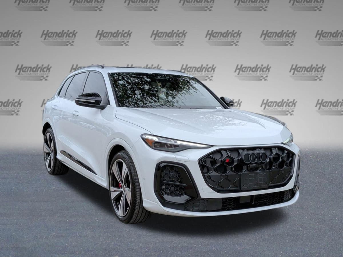 2025 Audi SQ5 - Image 2