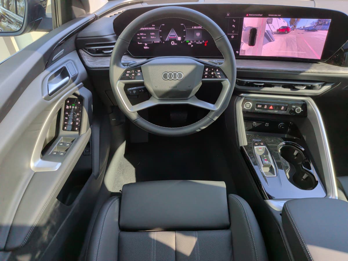 2025 Audi Q5 - Image 17