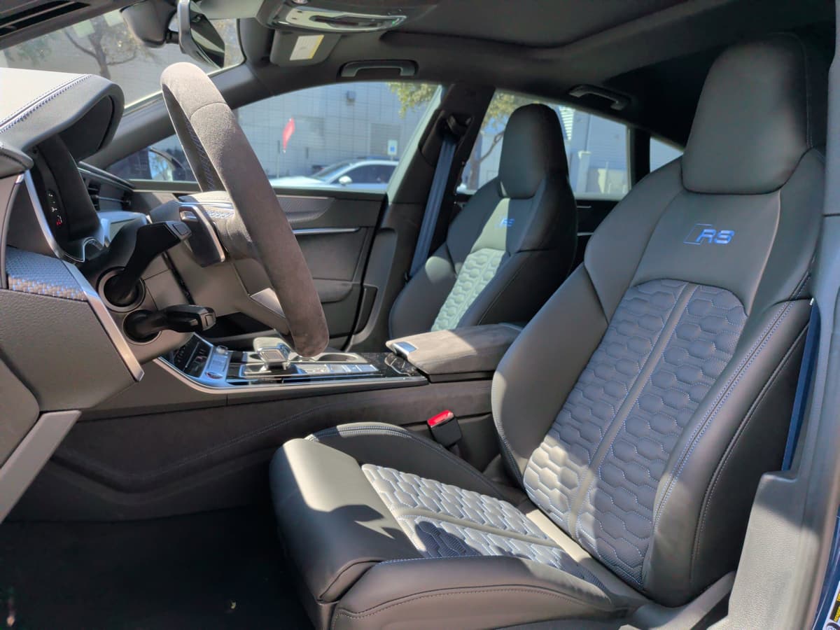 2025 Audi RS 7 - Image 15